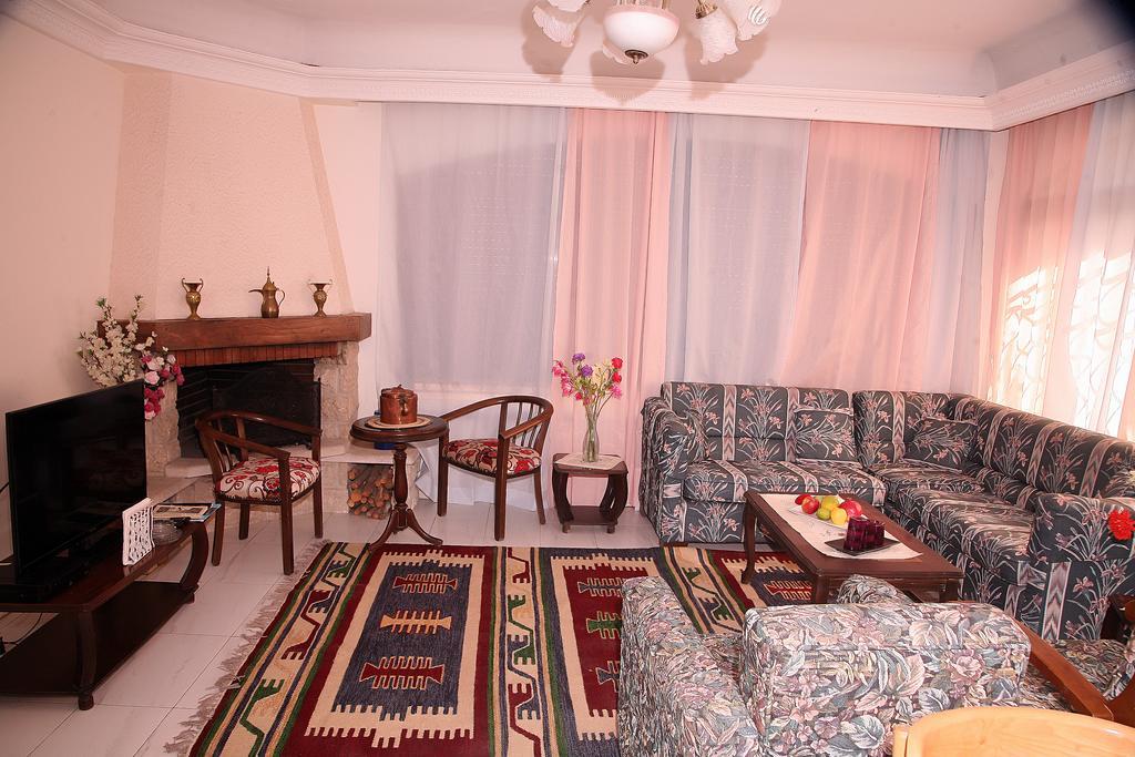Arabian Suites Амман Екстер'єр фото